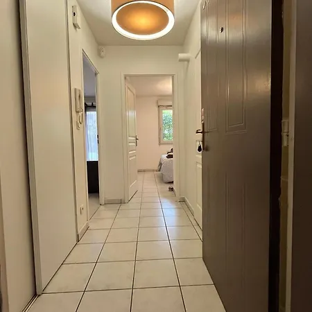 T2 Avec Jardinet A Aucamville, Apartment